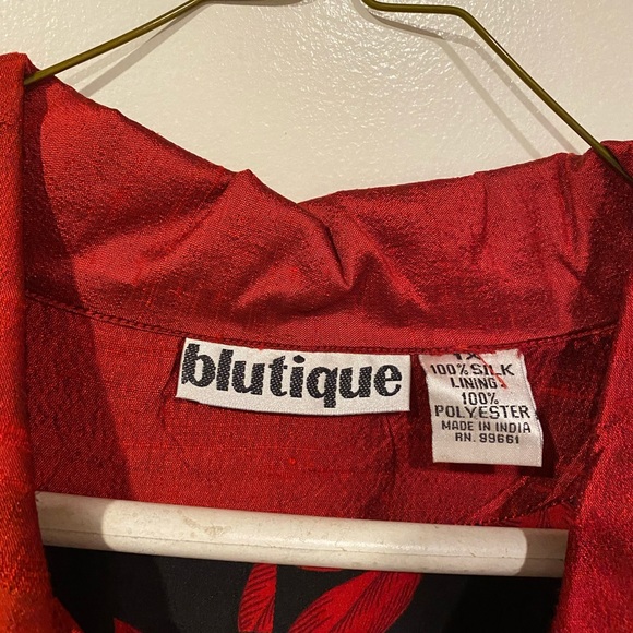 Red Jacket w/Damask texture - Picture 3 of 5